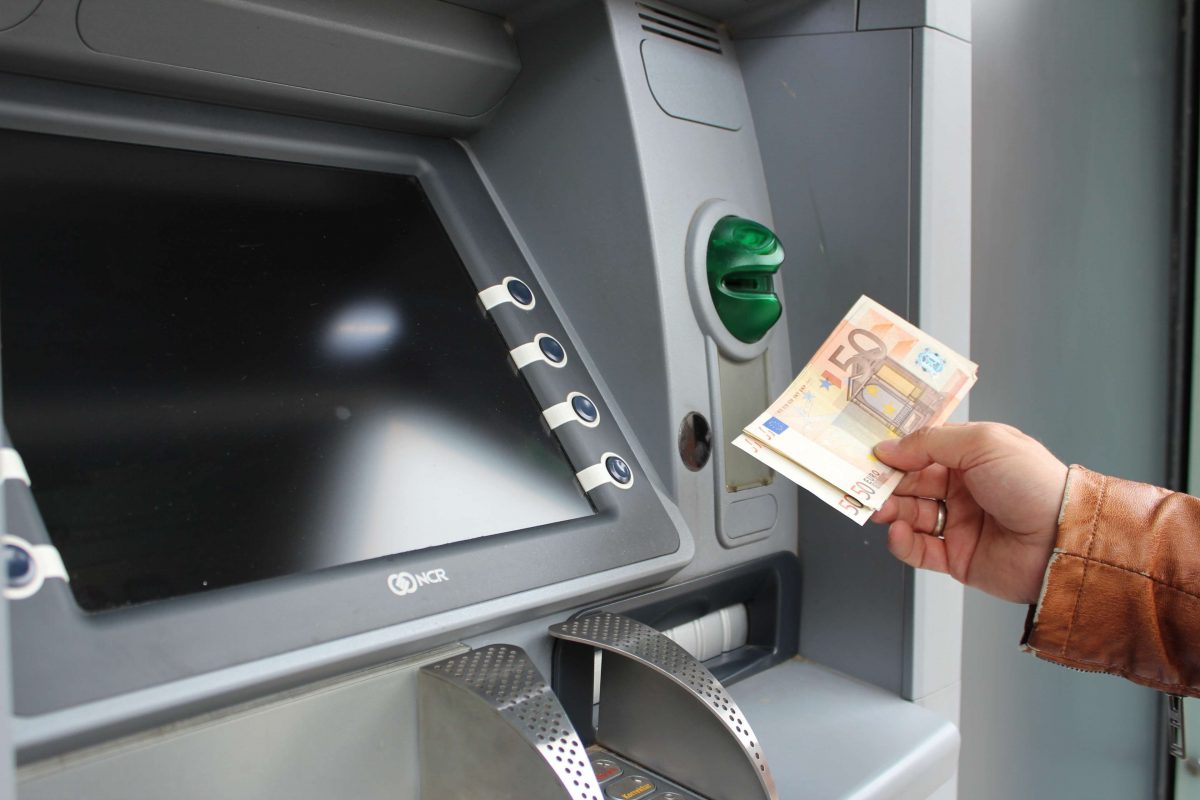 Combien peuton retirer au distributeur quel est le retrait maximum
